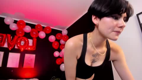 Snapshot of lyn_lebelle chatting on 02.16.25 Lyn online show from 02.16.25