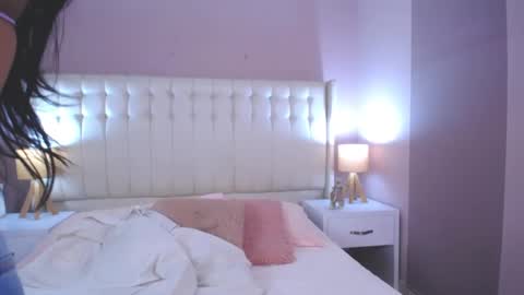 Lyn online show from 03.08.25