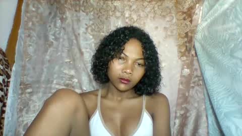 lyndah19 online show from 11.27.25