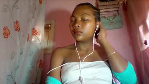 lyndah19 online show from 03.11.26