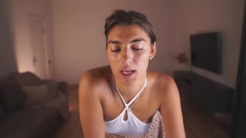  LYNN  online show from 10.20.25