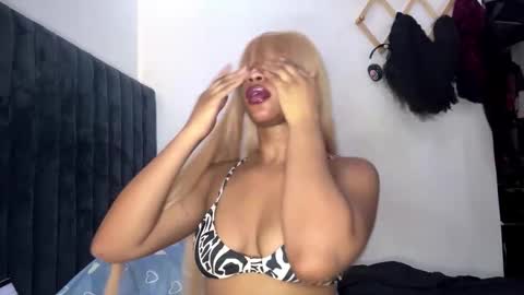 Snapshot of lynnetteclaycamp chatting on 03.04.26 Kay online show from 03.04.26