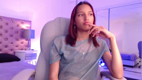 Snapshot of lyra_gh chatting on 01.30.25 LYRA online show from 01.30.25