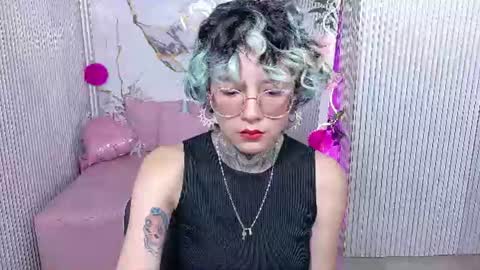 lyra_tay online show from 07.12.26