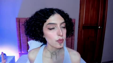 Lyravendrell online show from 04.24.26