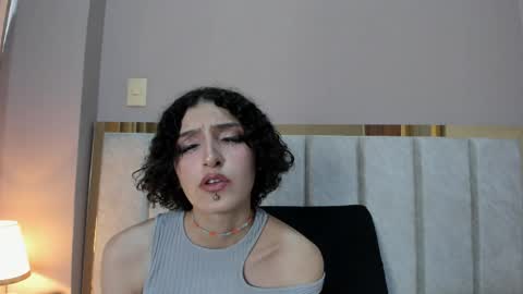 Lyravendrell online show from 04.30.26