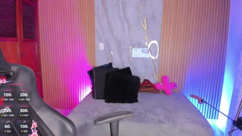    VIVIANA    online show from 02.27.25