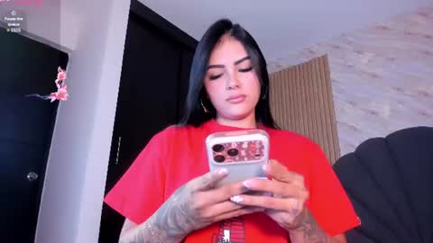 Snapshot of lys_with chatting on 06.21.26 VIVIANA online show from 06.21.26