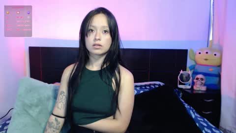 Snapshot of lyshana chatting on 11.04.25 lyshana online show from 11.04.25