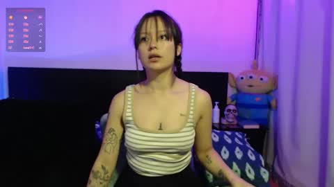 Snapshot of lyshana chatting on 11.12.25 lyshana online show from 11.12.25