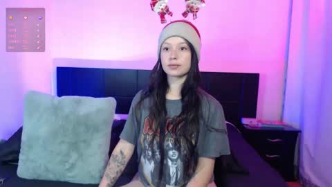 Snapshot of lyshana chatting on 12.20.25 lyshana online show from 12.20.25