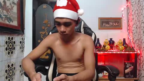 Snapshot of lyubovmoya3 chatting on 12.15.24 SWEETPINOY online show from 12.15.24