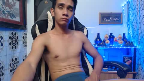 Snapshot of lyubovmoya3 chatting on 01.13.25 SWEETPINOY online show from 01.13.25