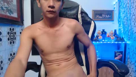 Snapshot of lyubovmoya3 chatting on 01.18.25 SWEETPINOY online show from 01.18.25
