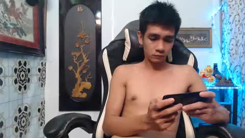 Snapshot of lyubovmoya3 chatting on 01.21.25 SWEETPINOY online show from 01.21.25