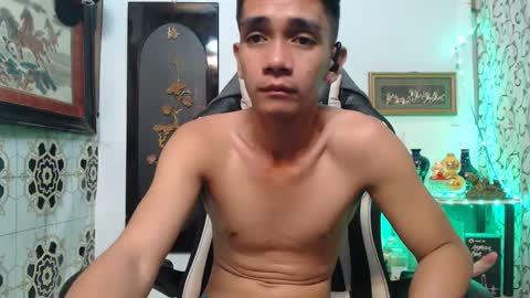 Snapshot of lyubovmoya3 chatting on 01.21.25 SWEETPINOY online show from 01.21.25