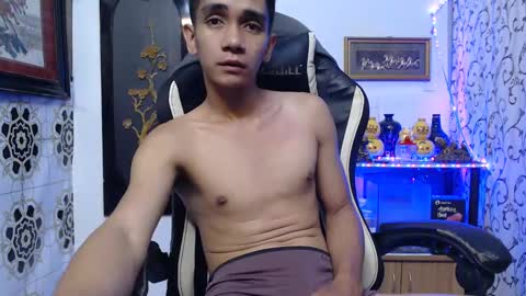 Snapshot of lyubovmoya3 chatting on 02.03.25 SWEETPINOY online show from 02.03.25
