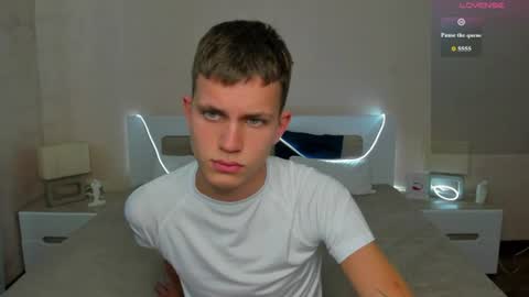 m0neyken_ online show from 07.08.26