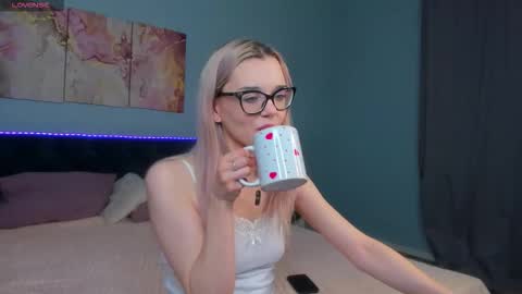 Mimi GTM1 0200am-0945am Mon Tue Wed Thu Fri online show from 03.04.26