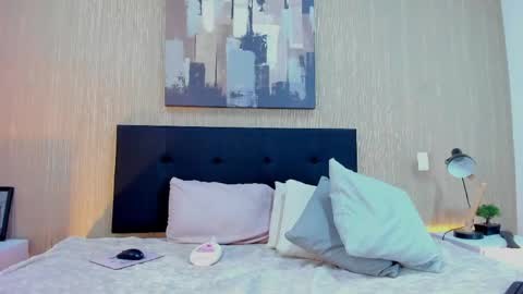 Snapshot of m_antonia chatting on 04.18.26 Maria online show from 04.18.26