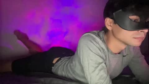 M Boy online show from 10.30.25