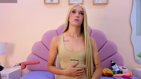 macarena_05_ online show from 11.07.25