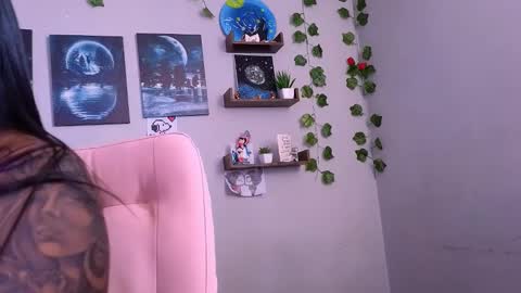 Macey Elliot Modelo Independiente online show from 09.13.25