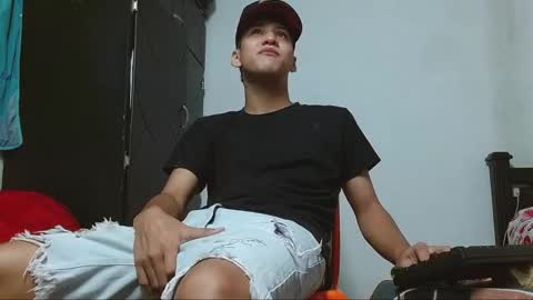 Snapshot of macho_dom chatting on 09.15.25 MACHO DOMINANTE online show from 09.15.25