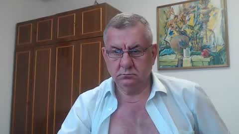 Snapshot of machomale3 chatting on 09.15.25 Macho online show from 09.15.25