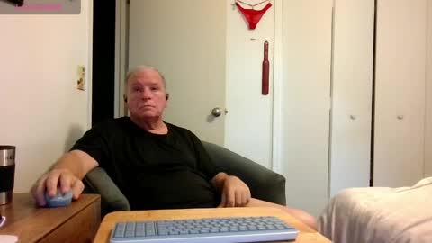 mackdocc001 online show from 04.28.26