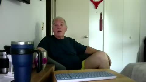 mackdocc001 online show from 06.08.26