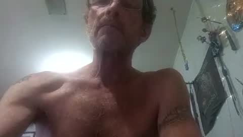 Snapshot of mackdog1369 chatting on 07.25.26 mackdog1369 online show from 07.25.26