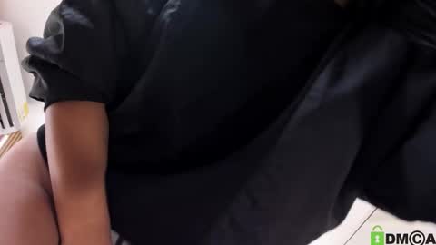 Mackenzie online show from 10.09.25