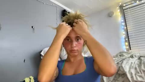 Snapshot of macyxaldy chatting on 03.05.25 macyxaldy online show from 03.05.25