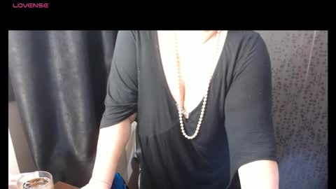 Madam Sanjanne online show from 02.25.26