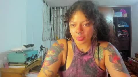 Snapshot of madam_sativa chatting on 05.07.26 di online show from 05.07.26
