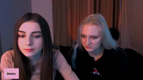 Snapshot of madam_ulis chatting on 12.20.24 Ulis online show from 12.20.24