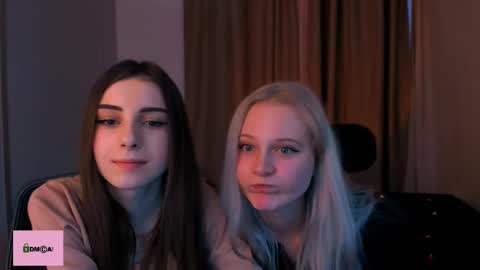 Snapshot of madam_ulis chatting on 12.20.24 Ulis online show from 12.20.24