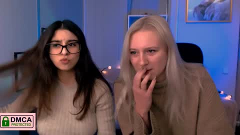 Snapshot of madam_ulis chatting on 12.29.24 Ulis online show from 12.29.24