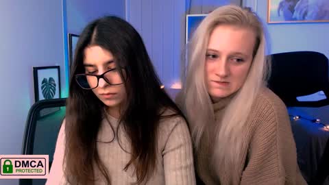 Snapshot of madam_ulis chatting on 12.29.24 Ulis online show from 12.29.24