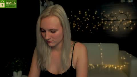 Snapshot of madam_ulis chatting on 01.07.25 Ulis online show from 01.07.25