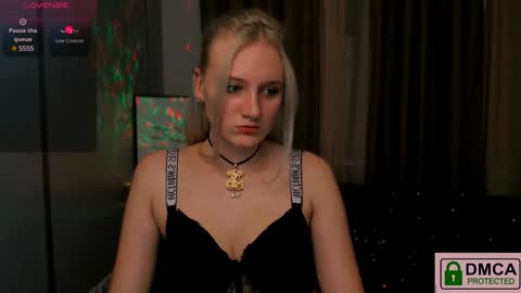 Snapshot of madam_ulis chatting on 01.09.25 Ulis online show from 01.09.25