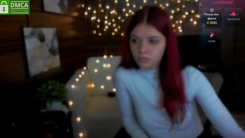 Snapshot of madam_ulis chatting on 01.13.25 Ulis online show from 01.13.25