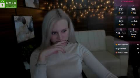 Snapshot of madam_ulis chatting on 01.13.25 Ulis online show from 01.13.25