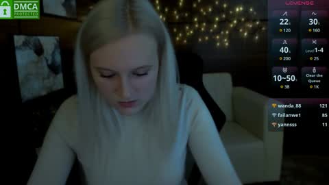 Snapshot of madam_ulis chatting on 01.13.25 Ulis online show from 01.13.25