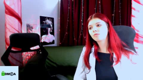 Snapshot of madam_ulis chatting on 01.15.25 Ulis online show from 01.15.25