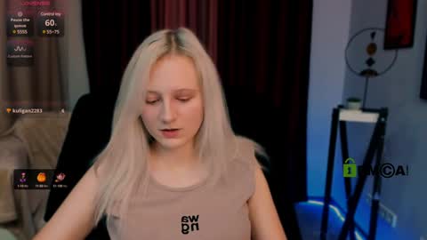 Snapshot of madam_ulis chatting on 01.25.25 Ulis online show from 01.25.25