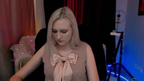 Snapshot of madam_ulis chatting on 01.27.25 Ulis online show from 01.27.25