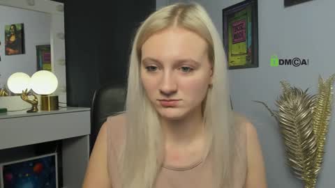 Snapshot of madam_ulis chatting on 02.04.25 Ulis online show from 02.04.25