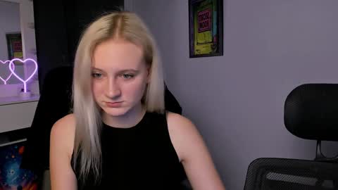 Snapshot of madam_ulis chatting on 02.07.25 Ulis online show from 02.07.25